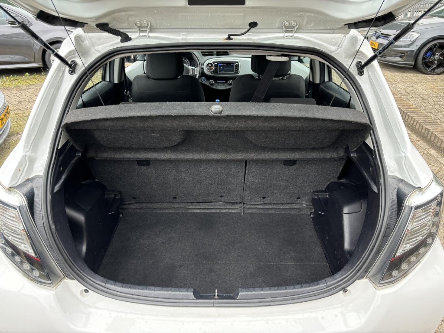 Toyota-Yaris-7